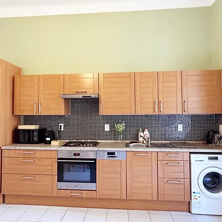 2bdr In Center Appartement *