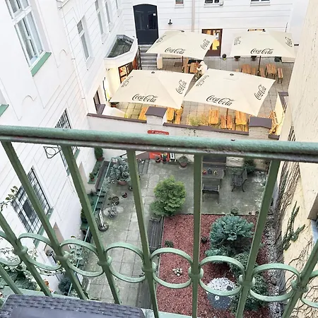 Lägenhet 2bdr In Center Prag