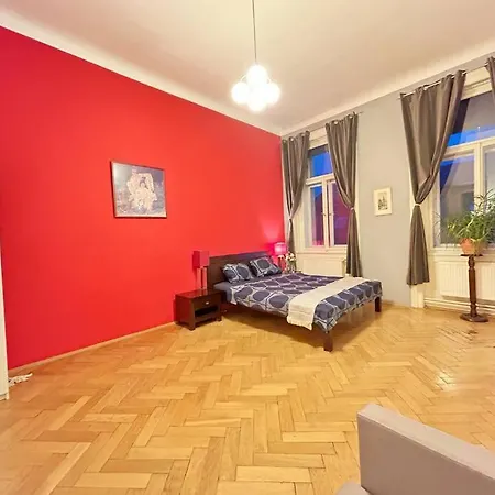 Appartement 2bdr In Center *